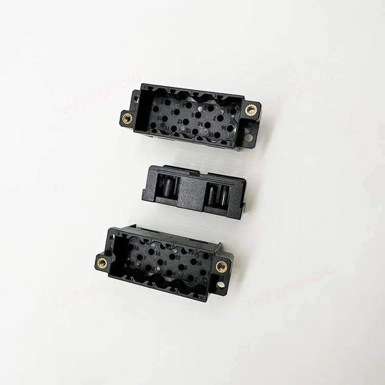 特诚科技PBT精密注塑件实拍 4